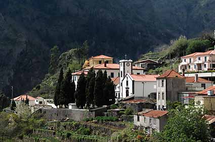 2 - 5 Curral das Freiras